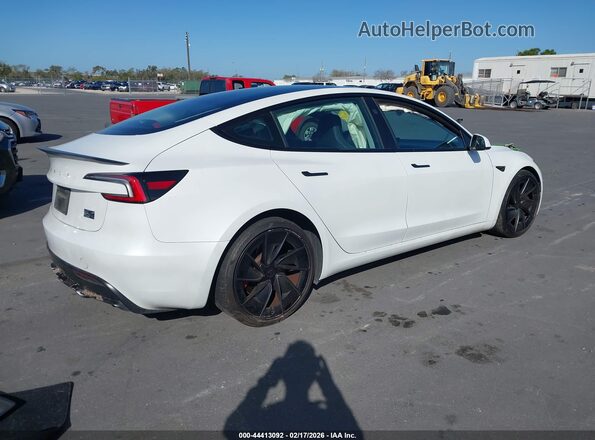 5YJ3E1ET9RF824522 2024 TESLA MODEL 3 Белый Задняя правая четверть