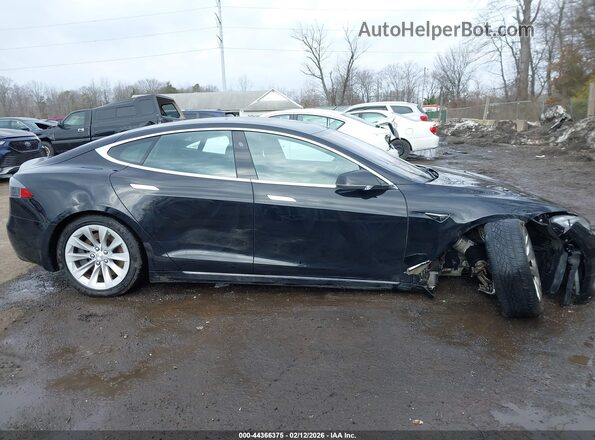 5YJSA1E2XJF295102 2018 TESLA MODEL S Black Vista interior trasera