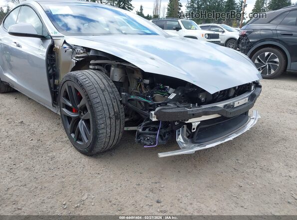 5YJSA1E69SF547832 2025 TESLA MODEL S Silver Widok z przodu