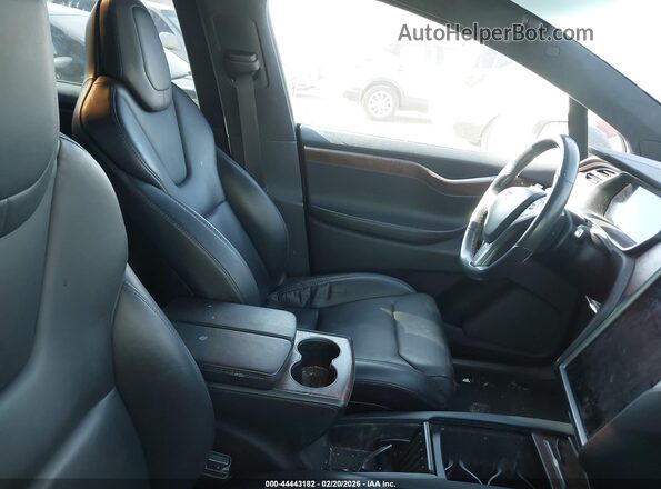 5YJXCAE23KF181900 2019 TESLA MODEL X Gray Front interior view