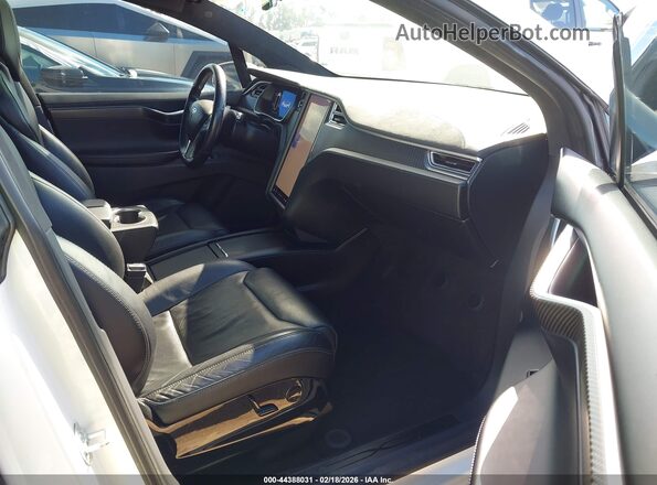 5YJXCBE29GF021226 2016 TESLA MODEL X White 
