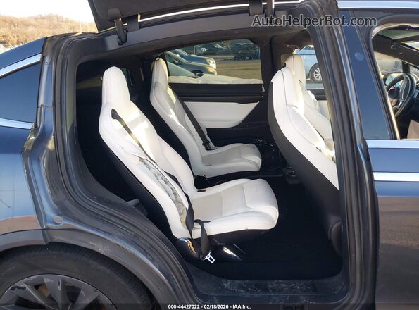 5YJXCBE45JF089774 2018 TESLA MODEL X Серый Вид наклейки с VIN-кодом