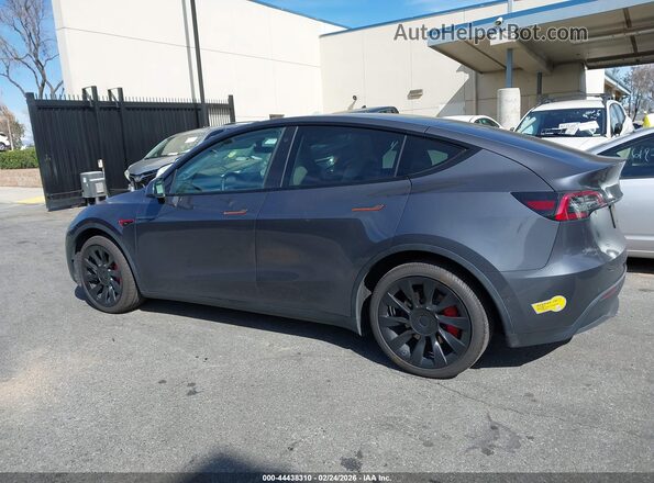 5YJYGDEE0MF258326 2021 TESLA MODEL Y Gray 