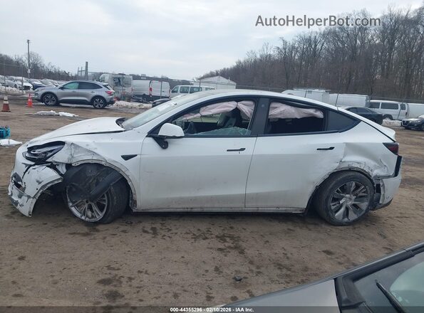 5YJYGDEE0MF296073 2021 TESLA MODEL Y Белый Вид задней части салона
