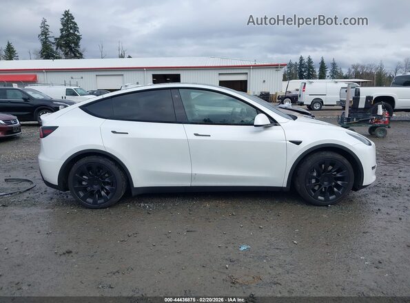 5YJYGDEE2LF041729 2020 TESLA MODEL Y White სალონის 360-გრადუსიანი ხედი