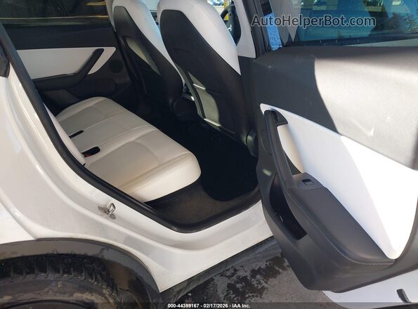 5YJYGDEE2LF059650 2020 TESLA MODEL Y White Vista de la etiqueta del VIN