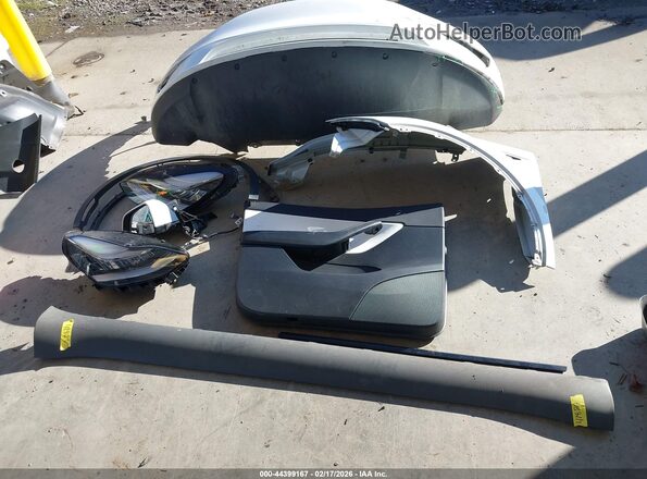 5YJYGDEE2LF059650 2020 TESLA MODEL Y White Vista del cuadro de instrumentos