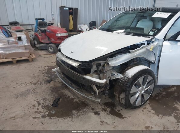 5YJYGDEE4LF049721 2020 TESLA MODEL Y White Front view