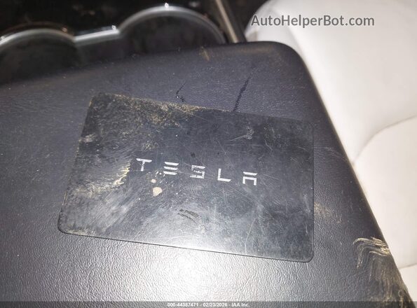 5YJYGDEE4LF049721 2020 TESLA MODEL Y White Engine compartment view