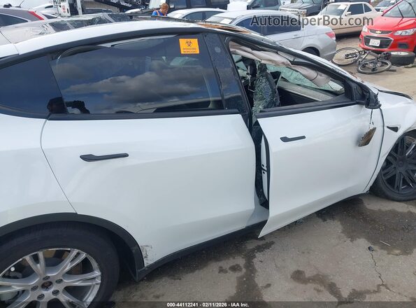 5YJYGDEE6MF231468 2021 TESLA MODEL Y White Widok wnętrza 360 stopni