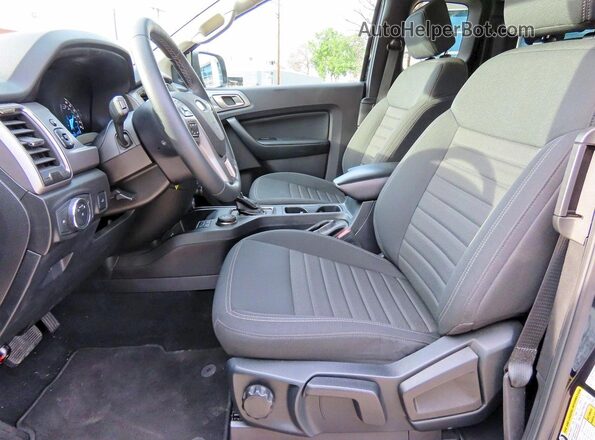 1FTER1FH4LLA80632 2020 FORD RANG Black Widok tylnych siedzeń