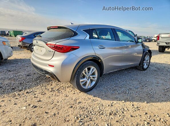 SJKCH5CP8KA008661 2019 INFINITI QX30 Серебряный Передняя правая четверть