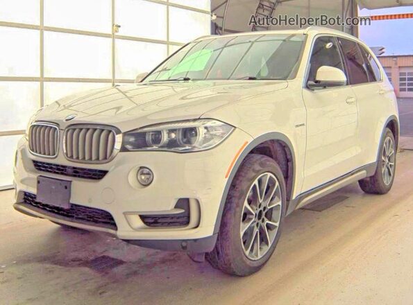 5UXKR0C52J0Y02782 2018 BMW X5 White 