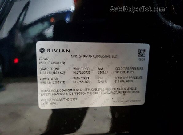 7PDSGCBA7TN076309 2026 RIVIAN R1S Black Սալոնի 360 աստիճան տեսք