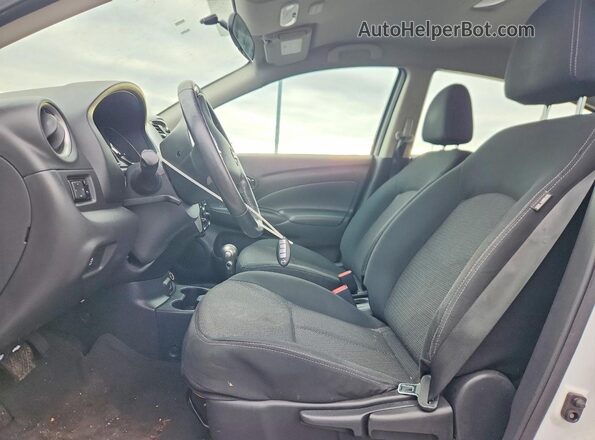 3N1CN7APXKL822364 2019 NISSAN VERSA Белый 