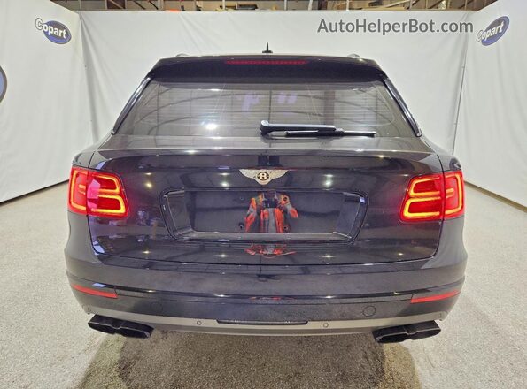 SJAAM2ZV4LC029508 2020 BENTLEY BENTAYGA Черный Вид салона спереди