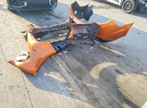 6G3F25RW1HL305500 2017 CHEVROLET SS Оранжевый Вид подкапотного пространства