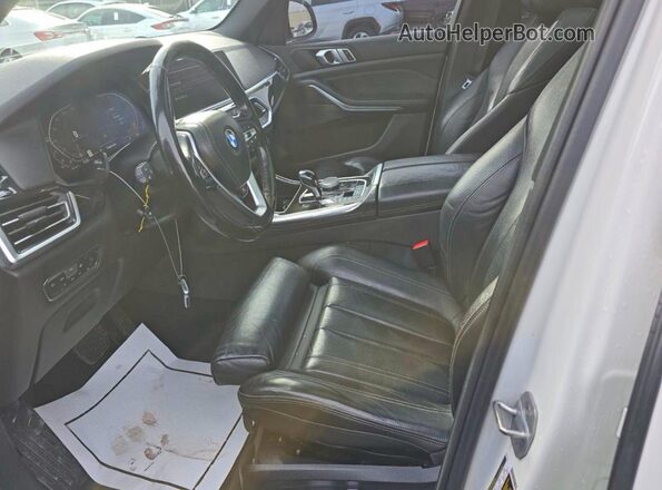 5UXCR6C55KLK82410 2019 BMW X5 White 