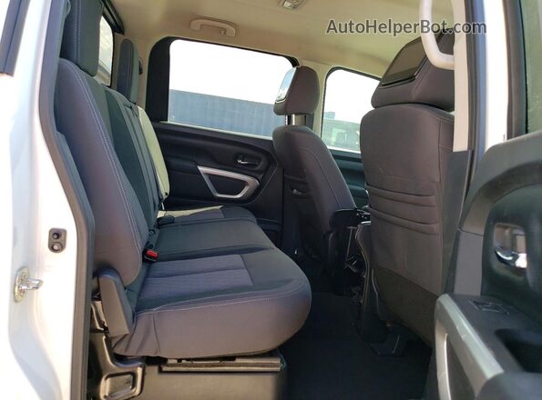 1N6AA1F21HN552134 2017 NISSAN TITAN Белый 