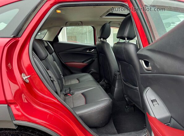 JM1DKBC78G0105203 2016 MAZDA CX-3 Red Widok wnętrza z przodu