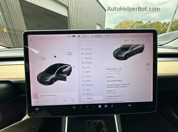 5YJ3E1EB1JF119421 2018 TESLA MODEL Gray Widok zestawu wskaźników