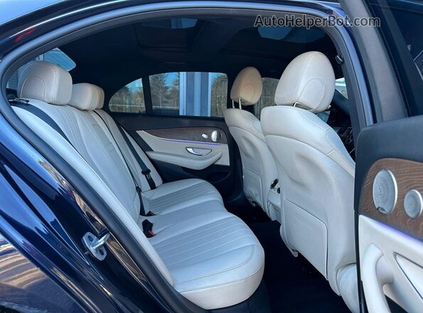 W1KZF8EBXNB026153 2022 MERCEDES-BENZ E Синий Вид салона спереди