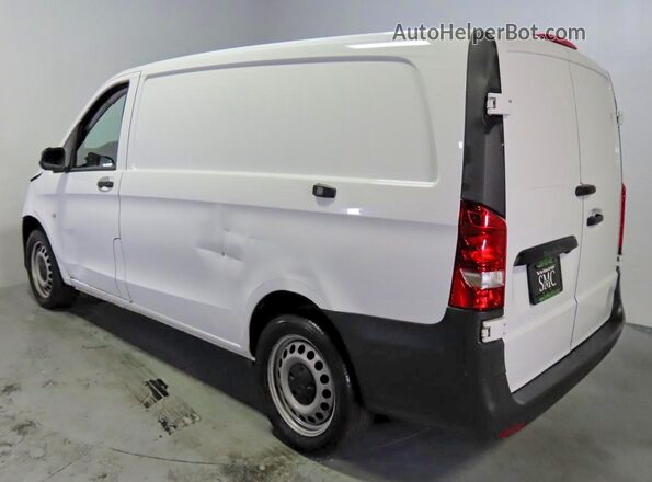W1YV0BEY7P4225028 2023 MERCEDES-BENZ METRIS White Widok z przodu