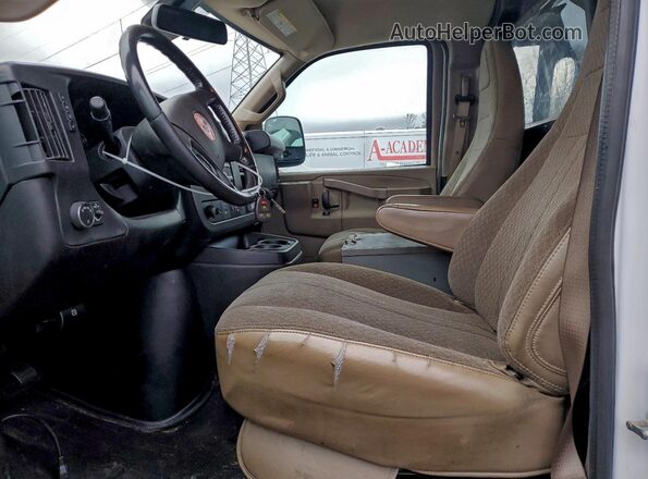 1GCWGAFP7M1240582 2021 CHEVROLET EXPRESS White წინა პანელის ხედი