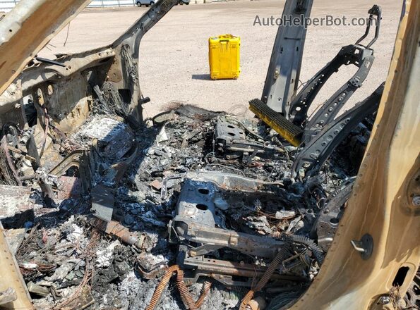 7FCTGAAA1NN014631 2022 RIVIAN R1T Burn Vista interior delantera