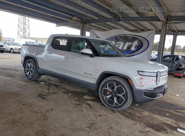7FCTGAAA2PN000420 2023 RIVIAN R1T White 