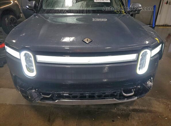7FCTGAAA5RN032328 2024 RIVIAN R1T Серый Вид задней части салона