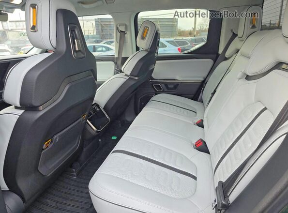 7FCTGAAL1PN024435 2023 RIVIAN R1T Green Widok naklejki z numerem VIN