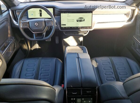 7FCTGAAL7NN011718 2022 RIVIAN R1T Silver Vista del salpicadero