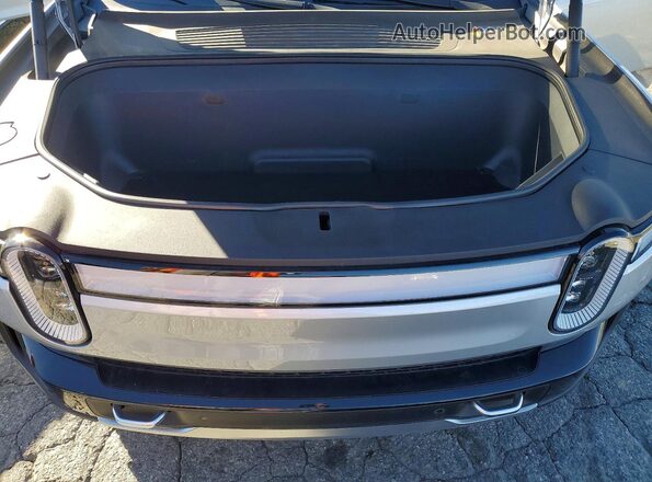 7FCTGAAL7NN011718 2022 RIVIAN R1T Silver Vista interior trasera