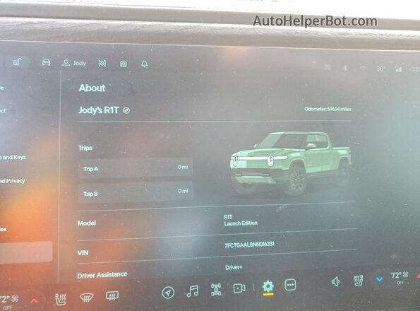 7FCTGAAL8NN016331 2022 RIVIAN R1T Green Vista del cuadro de instrumentos