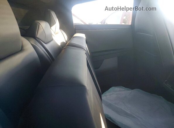 7G2CEHED0SA072307 2025 TESLA CYBERTRUCK Silver Vista de los asientos traseros