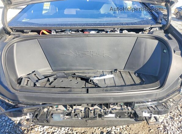 7G2CEHED0SA072307 2025 TESLA CYBERTRUCK Silver Vista interior trasera