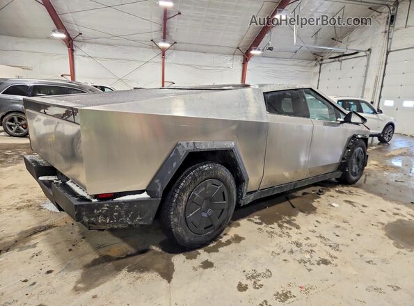 7G2CEHED1RA048396 2024 TESLA CYBERTRUCK Silver Tył prawy