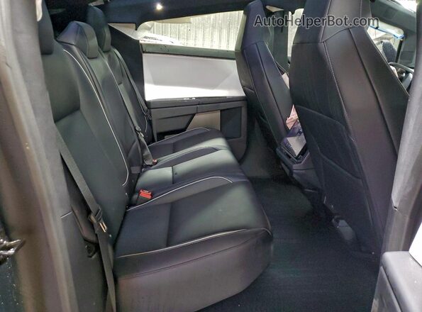 7G2CEHED2RA039139 2024 TESLA CYBERTRUCK Black უკანა სალონის ხედი