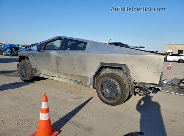 7G2CEHED2SA074365 2025 TESLA CYBERTRUCK Silver Trasero izquierdo