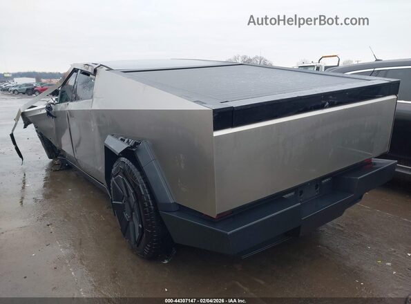 7G2CEHED4RA020947 2024 TESLA CYBERTRUCK Gray Tył lewy