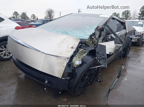 7G2CEHED4RA020947 2024 TESLA CYBERTRUCK Gray Przód lewy