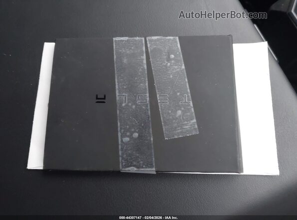 7G2CEHED4RA020947 2024 TESLA CYBERTRUCK Gray Widok deski rozdzielczej