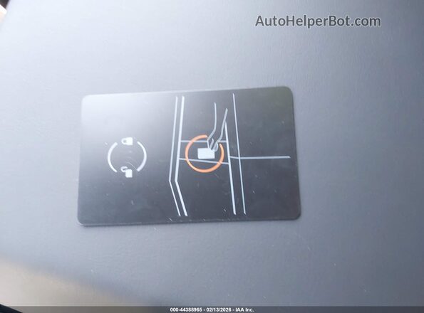 7G2CEHED4TA089855 2026 TESLA CYBERTRUCK Silver Вид панелі приладів