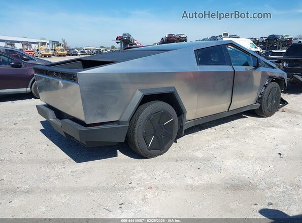 7G2CEHED5RA011044 2024 TESLA CYBERTRUCK Silver Rear right