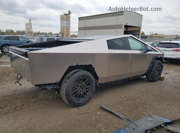 7G2CEHED5RA051186 2024 TESLA CYBERTRUCK Tan Tył prawy
