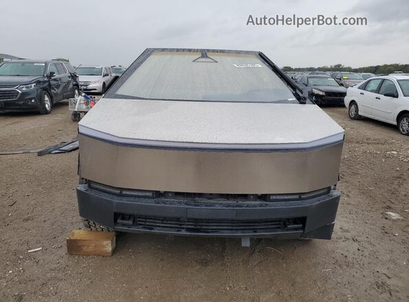 7G2CEHED5RA051186 2024 TESLA CYBERTRUCK Tan Widok z przodu
