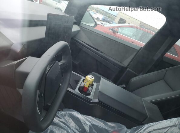 7G2CEHED5RA051186 2024 TESLA CYBERTRUCK Tan Widok zestawu wskaźników