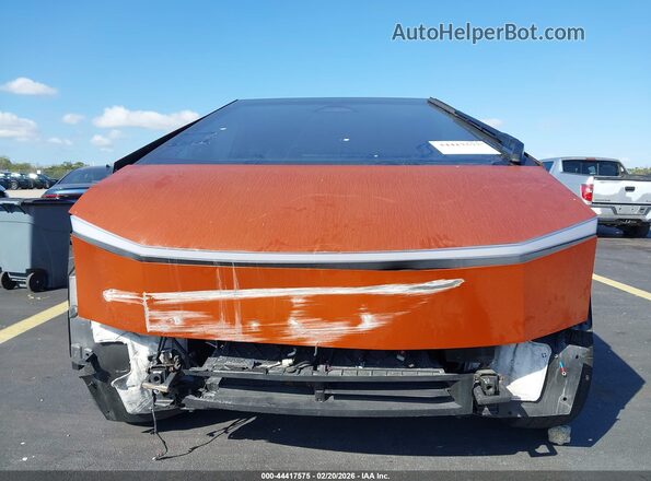 7G2CEHED6RA050130 2024 TESLA CYBERTRUCK Orange Vista frontal