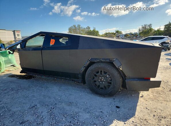 7G2CEHED7RA026001 2024 TESLA CYBERTRUCK Gray Tył lewy